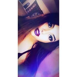 Meet your Posher, Yasmine